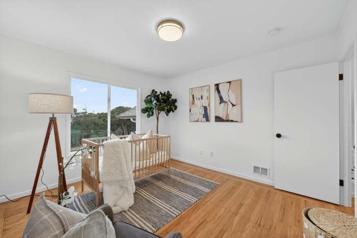 Building Photo - 876 N Mayfair Ave