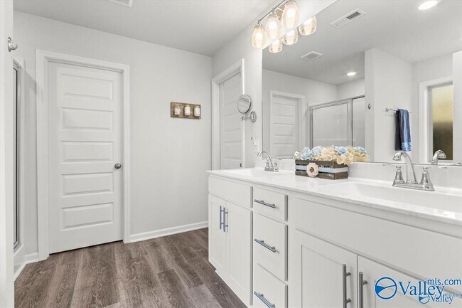 Building Photo - 111 Waltrip Dr