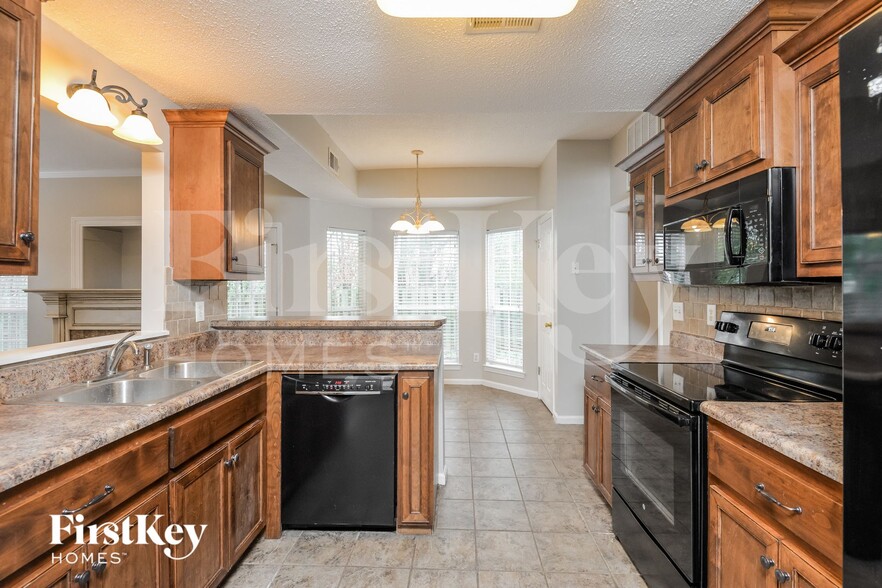 Building Photo - 3021 Bowron Rd