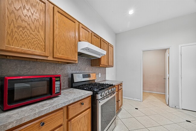 Building Photo - 6407 Capridge Dr