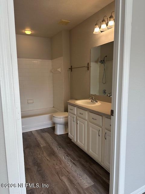 Building Photo - 13700 Richmond Park Dr N