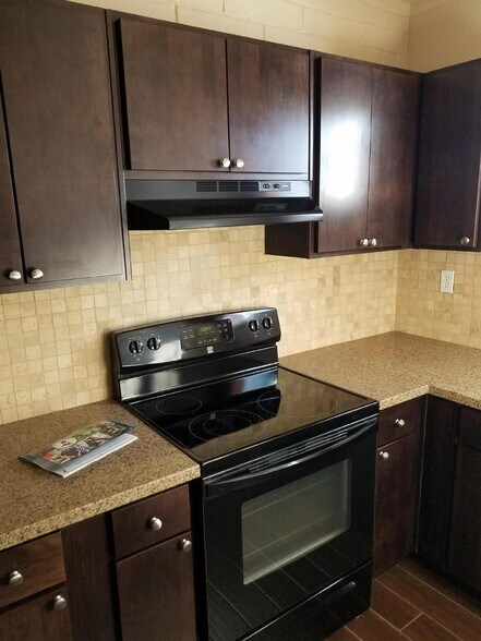 Building Photo - 236 N Saguaro Dr