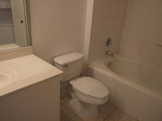 Building Photo - 4822 Chancellor Dr