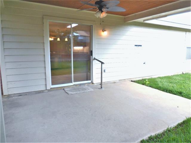 Building Photo - 2209 Lookout Ln