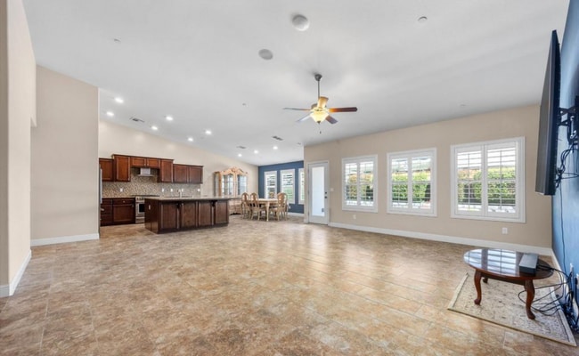 Building Photo - Beautiful 4 Bed 2 Bath Home!!!