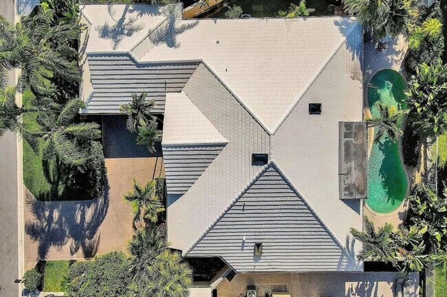 Building Photo - 9119 Baybury Ln