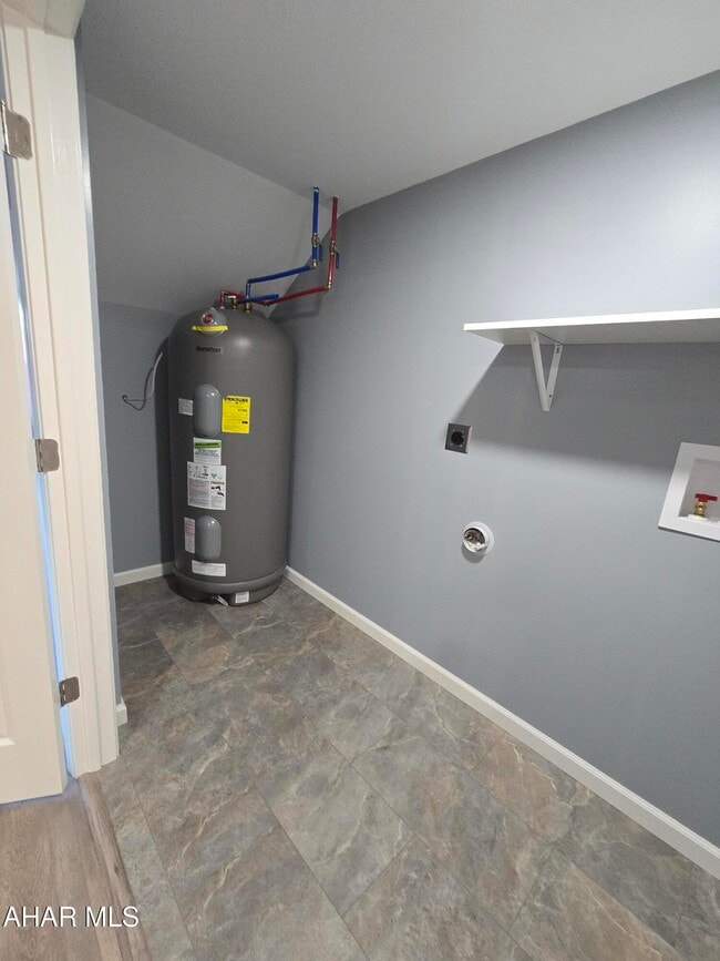 Building Photo - 1654 Quaker Valley Rd