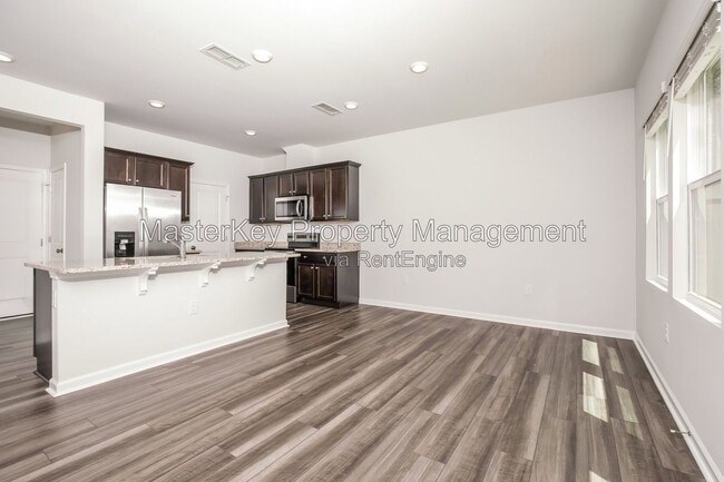 Building Photo - 804 McKenzie Pk Ter