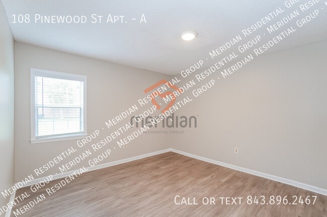 Building Photo - 108 Pinewood St