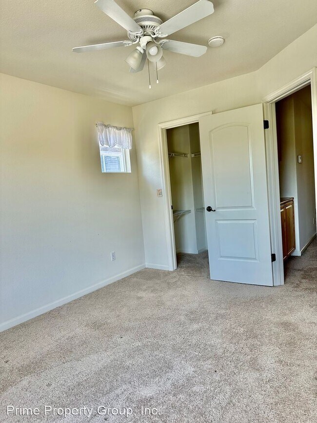Building Photo - 3 br, 2.5 bath House - 5105 Aspen St.