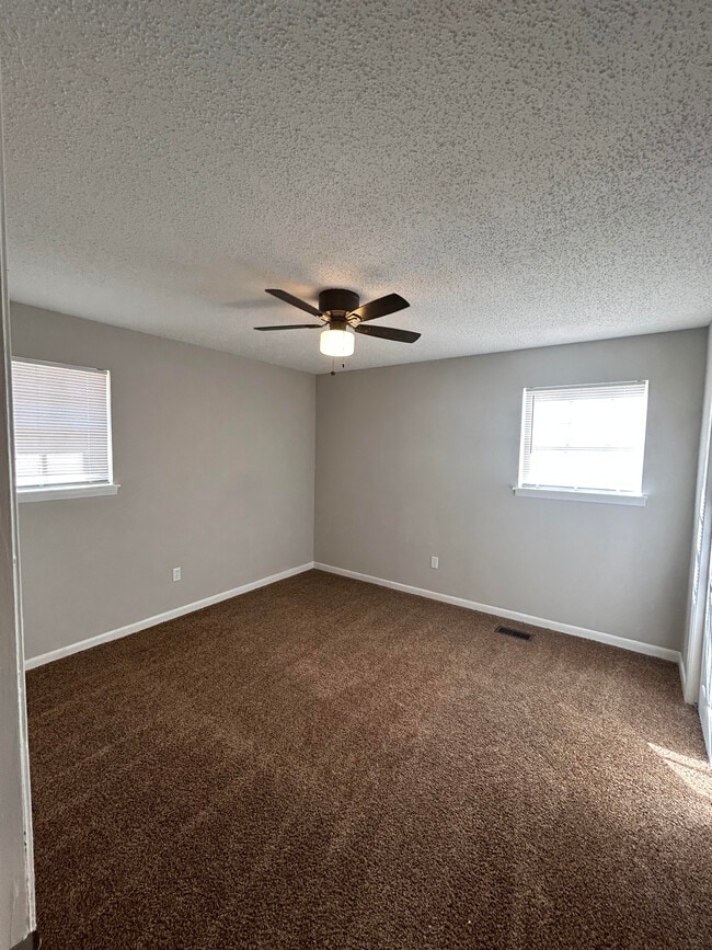 Building Photo - 208 Ridgewood Ave