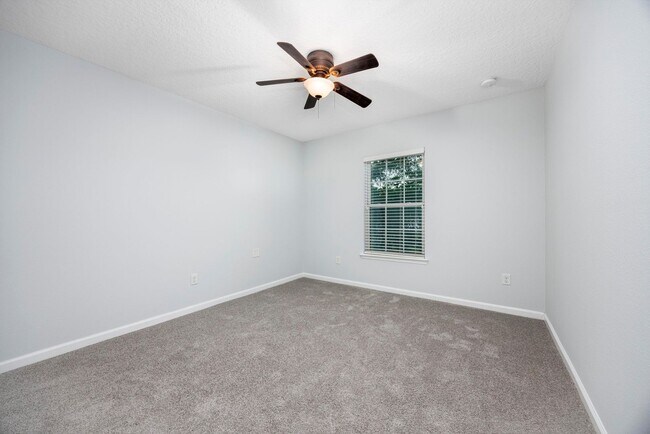 Building Photo - 76690 Timbercreek Blvd