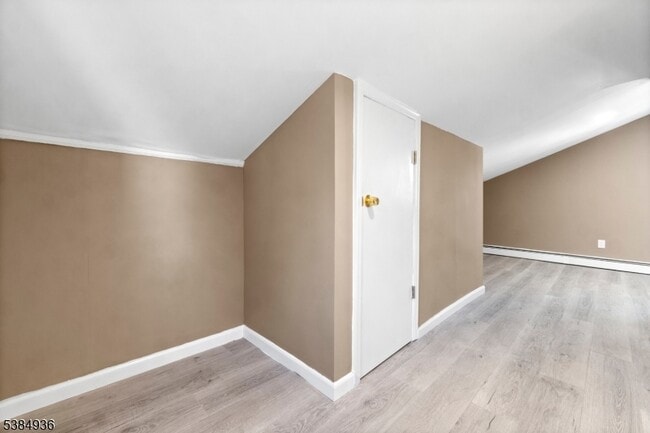 Building Photo - 29 Ligham St