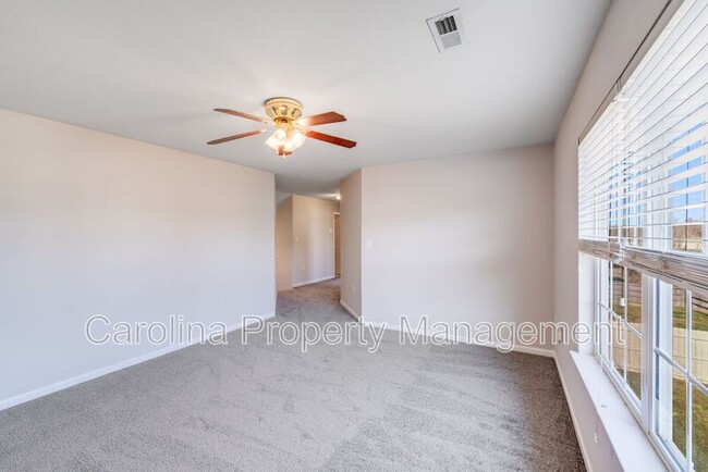 Building Photo - 7020 Bullock Dr