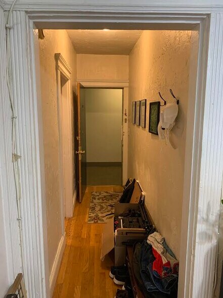 Primary Photo - 31 Orkney Rd
