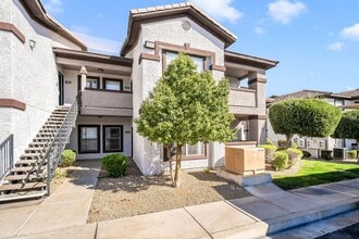 Building Photo - Cute 2 Bedroom Condo!