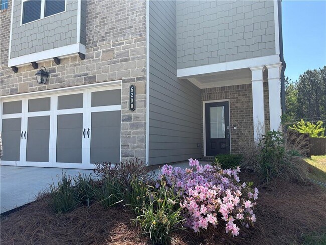 Building Photo - 5200 Fox Den Rd