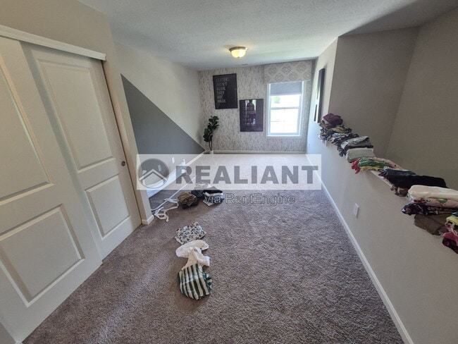 Building Photo - 10513 Greenbrook Dr