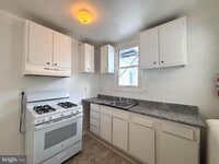 Building Photo - 49 Hopkins St