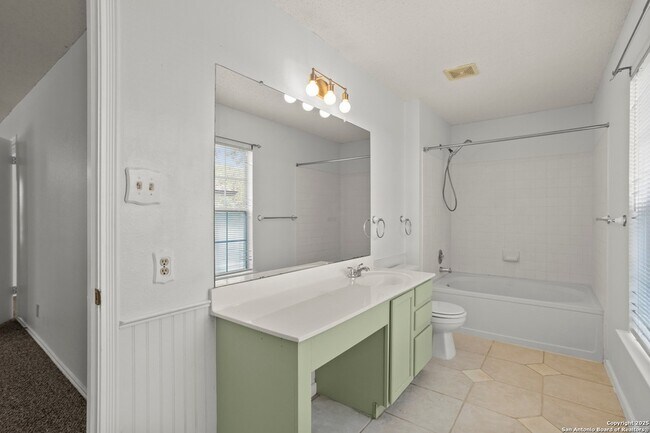 Building Photo - 10138 Sandbrook Hill