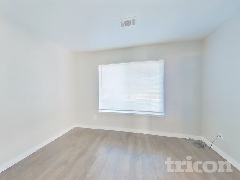 Building Photo - 607 Placer Ln