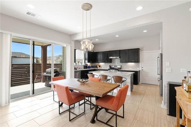 Building Photo - 1514 Arcilla St