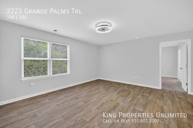 Building Photo - 2223 Grande Palms Trl