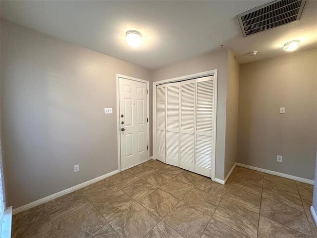 Building Photo - 7903 Tiger Eye Cove