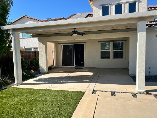 Building Photo - 2412 Galloping Trail Ct