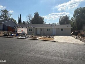 Building Photo - 960 Calle Margarita