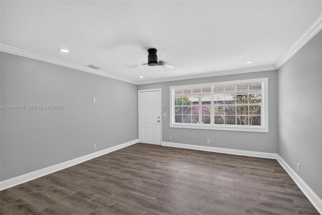 Building Photo - 824 Bayberry Dr