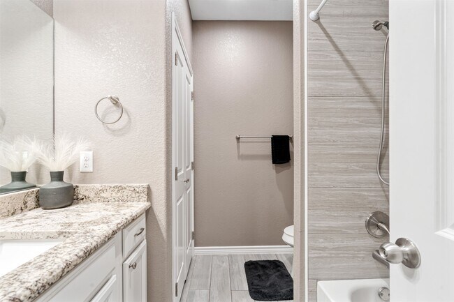 Building Photo - 266 Cielo Grande
