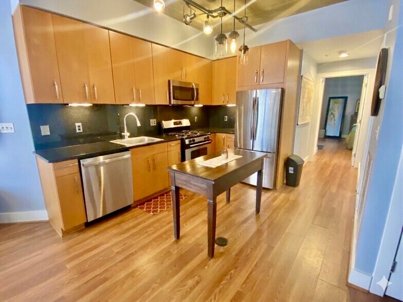 Building Photo - 2301 Champlain St NW