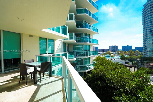 Building Photo - 200 Sunny Isles Blvd
