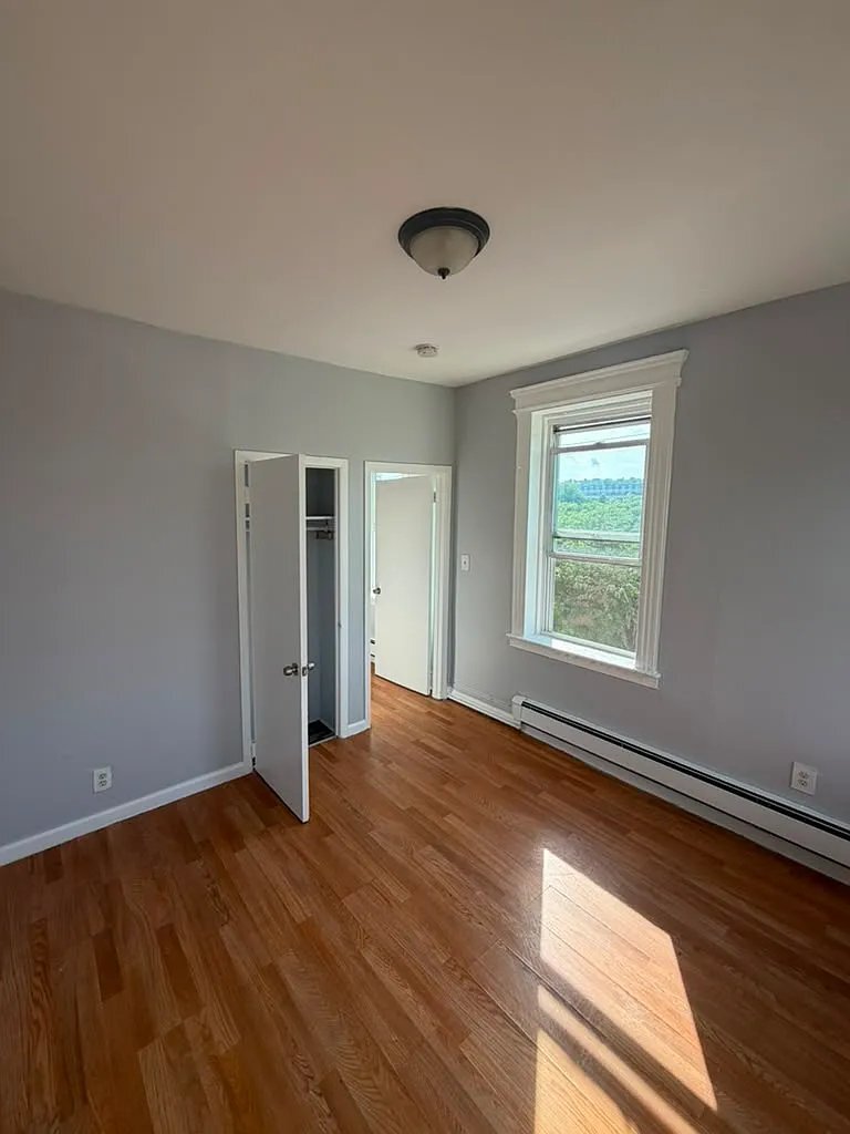 Building Photo - 300 Watchung Ave