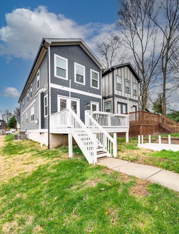 Building Photo - 338 Vivelle Ave