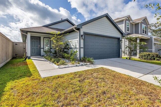 Building Photo - 14129 Upper Gardenia Ln