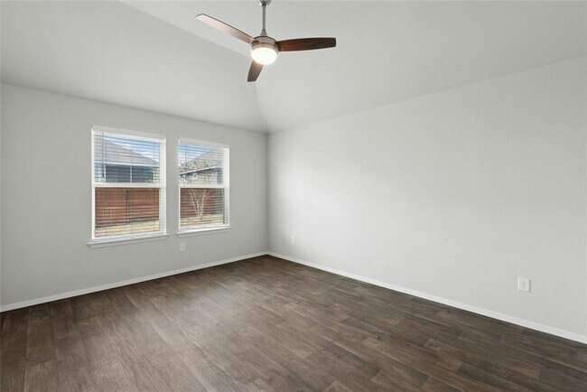 Building Photo - 120 Lyndon Dr