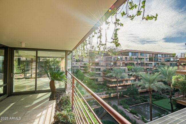 Building Photo - 7141 E Rancho Vista Dr