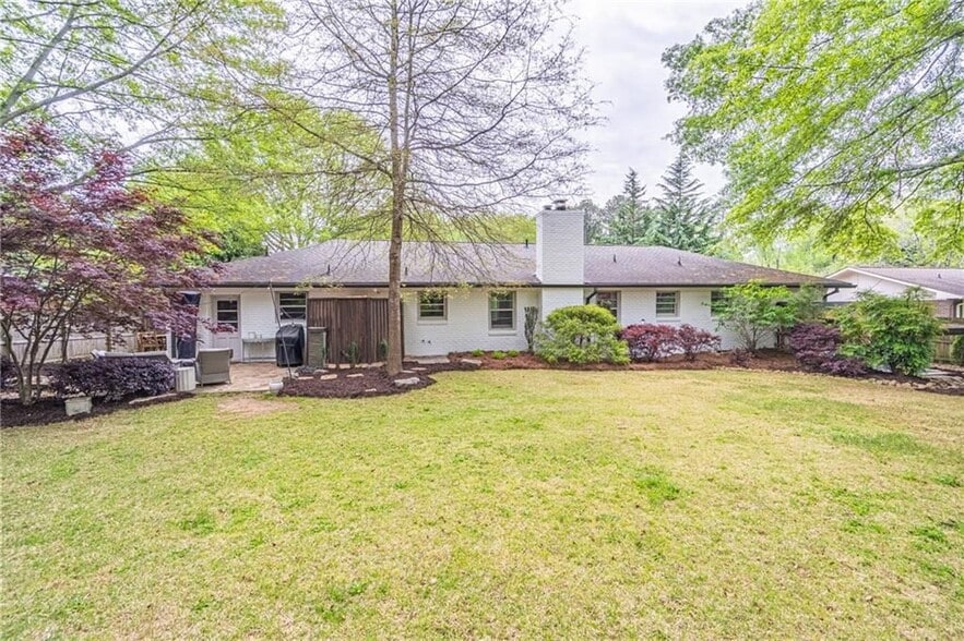 Building Photo - 250 Wavetree Dr