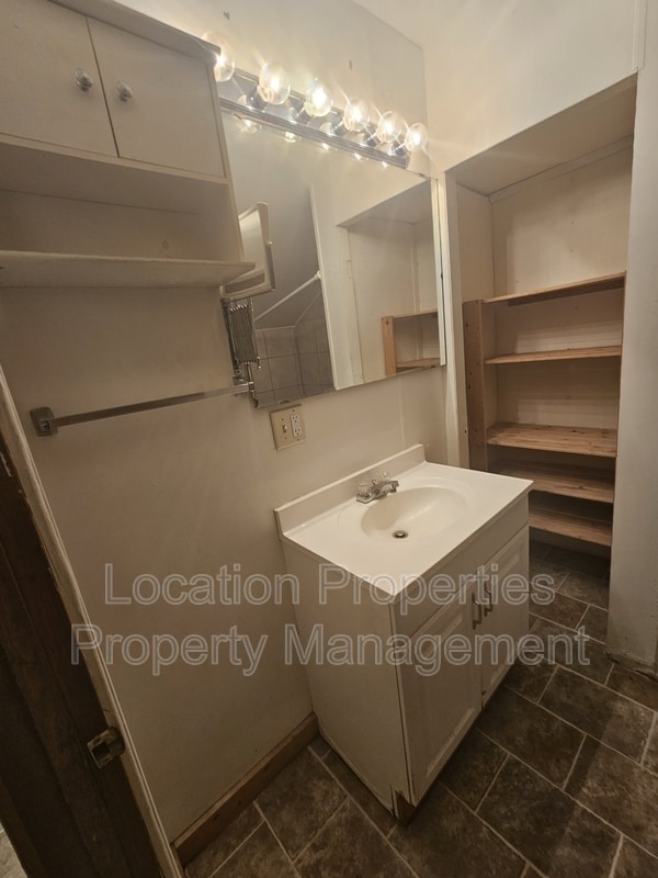 Building Photo - 925 Alabama St