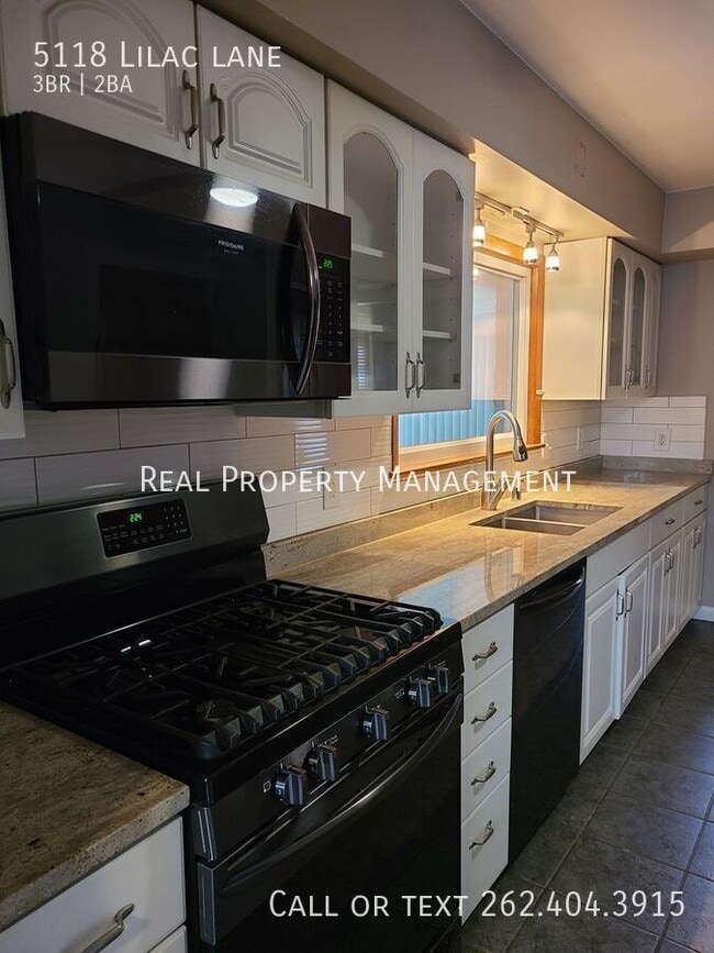 Building Photo - 5118 Lilac Ln