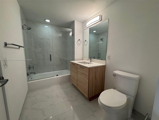 Building Photo - 16385 Biscayne Blvd