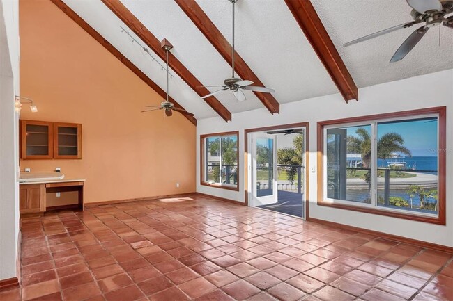 Building Photo - 3601 Coquina Key Dr SE