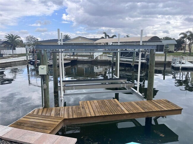 Building Photo - 13632 Stacey Dr