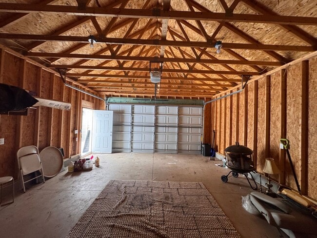 Building Photo - AVAILABLE NOW! Large 3 Bedroom, 2 Bathroom, with Extra Rooms and Two Car Garage in Anoka