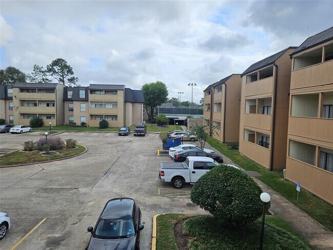 Building Photo - 8419 Hearth Dr
