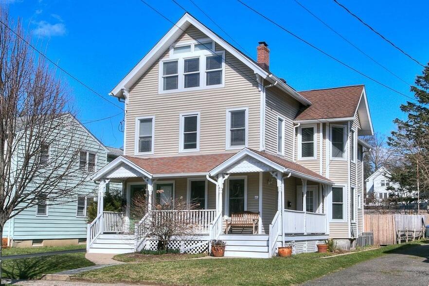 Primary Photo - 23 Gregory Blvd