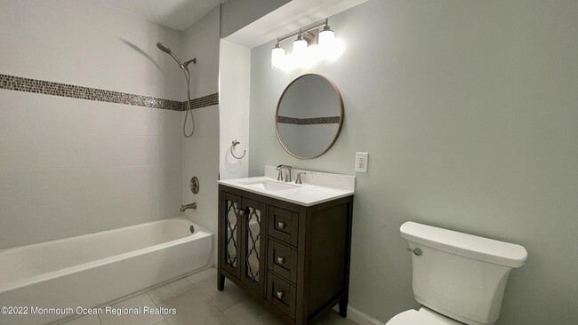 Building Photo - 124 Walden Cir