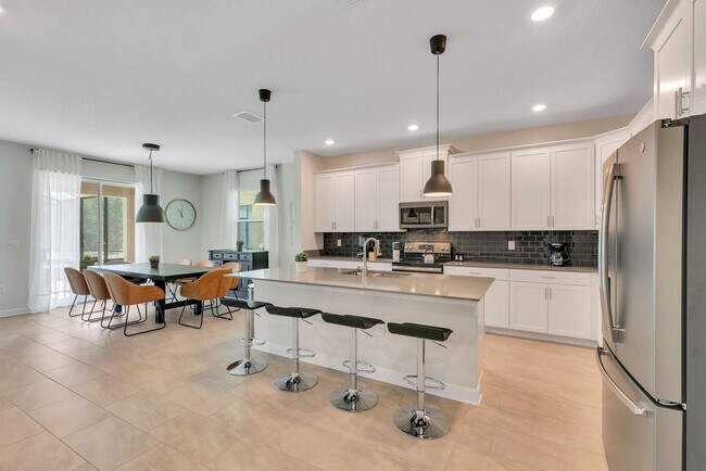 Building Photo - 2831 Bookmark Dr